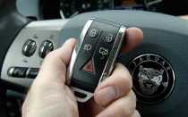 Почему не открывается машина с брелка сигнализации