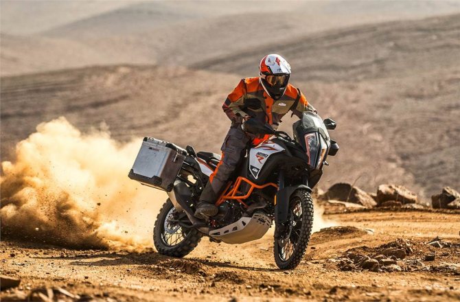 Супербайк KTM 1290 Super Adventure R